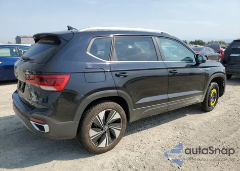 2024 Volkswagen Taos Se z USA, uszkodzony, nr VIN 3VVVX7B22RM058373
